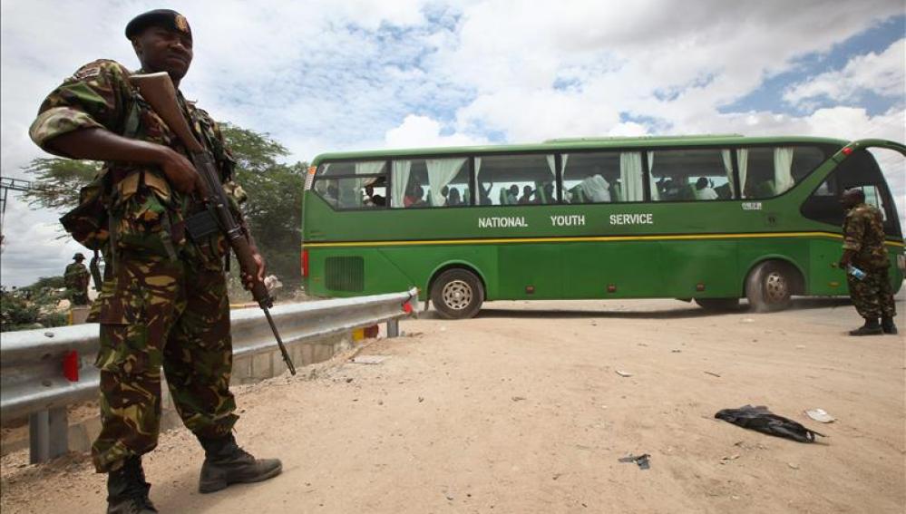 El Ejército de Kenia bombardea las bases de Al Shabab en el sur de Somalia