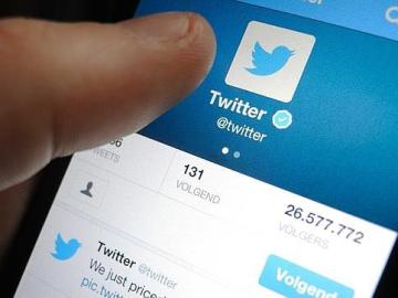 Móvil usando Twitter Móvil usando Twitter