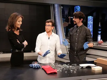Isabel Preysler con Marron en El Hormiguero 3.0 Isabel Preysler con Marron en El Hormiguero 3.0