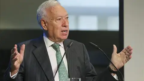 Margallo defiende la gestión en el rescate de los espeleólogos pero admite "disfunciones" Margallo defiende la gestión en el rescate de los espeleólogos pero admite "disfunciones"
