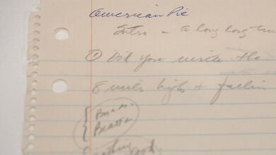 Subastan por 1,1 millón de euros el manuscrito de la canción 'American Pie'
