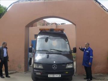 Furgón funerario que traslada los féretros de los montañeros españoles Gustavo Virués y José Antonio Martínez Furgón funerario que traslada los féretros de los montañeros españoles Gustavo Virués y José Antonio Martínez