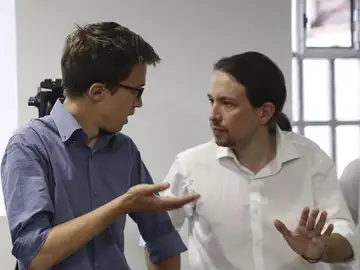Pablo Iglesias e Íñigo Errejón ante los medios Pablo Iglesias e Íñigo Errejón ante los medios