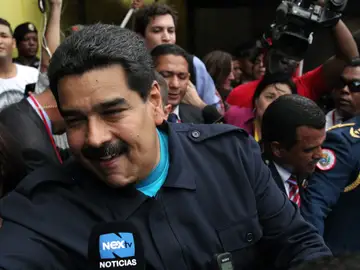 Maduro acusa de "agresión" a Obama pero dice de él que "no es George Bush" Maduro acusa de "agresión" a Obama pero dice de él que "no es George Bush"