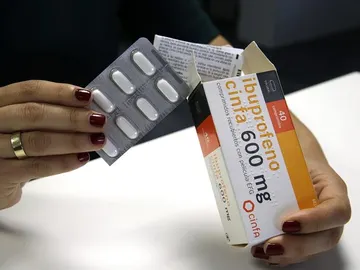 Caja de ibuprofeno Caja de ibuprofeno