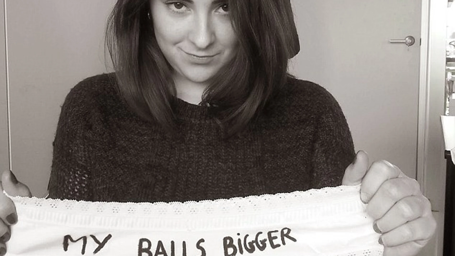 Mis huevos son más grandes que las tuyas Mis huevos son más grandes que las tuyas