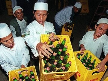 Indonesia estudia penas de hasta dos años de cárcel por beber alcohol