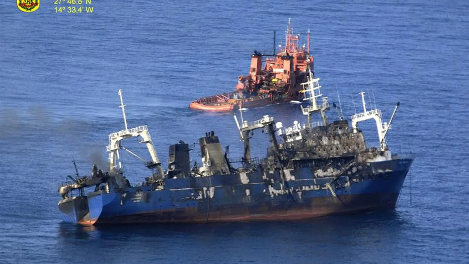 PESQUERO RUSO "OLEG NAIDENOV", INCENDIADO EL PASADO SÁBADO EN EL PUERTO DE LA LUZ DE GRAN CANARIA PESQUERO RUSO "OLEG NAIDENOV", INCENDIADO EL PASADO SÁBADO EN EL PUERTO DE LA LUZ DE GRAN CANARIA