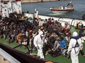 Rescate de inmigrantes en el Mediterráneo Rescate de inmigrantes en el Mediterráneo