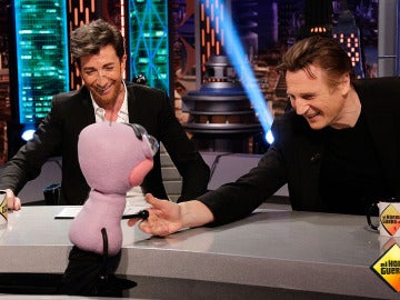 Liam Neeson con Trancas y Barrancas en El Hormiguero 3.0