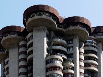 Cuatro menores heridos tras caer de un edificio en Torres Blancas