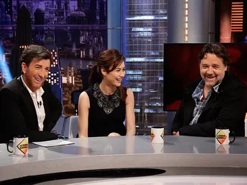 Olga Kurylenko y Russell Crowe en El Hormiguero 3.0 Olga Kurylenko y Russell Crowe en El Hormiguero 3.0