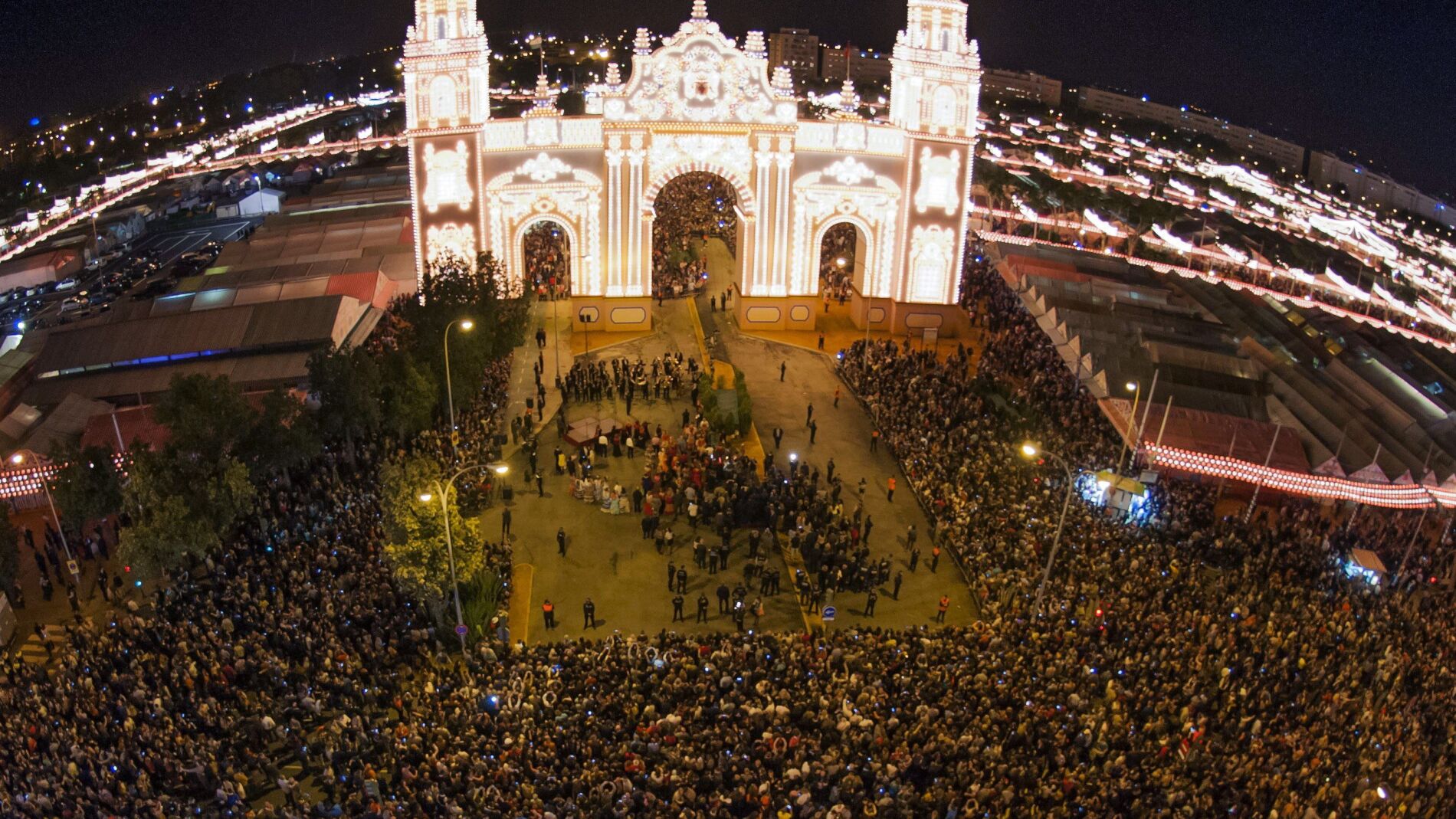 Portada de la Feria de Abril de Sevilla 2015
