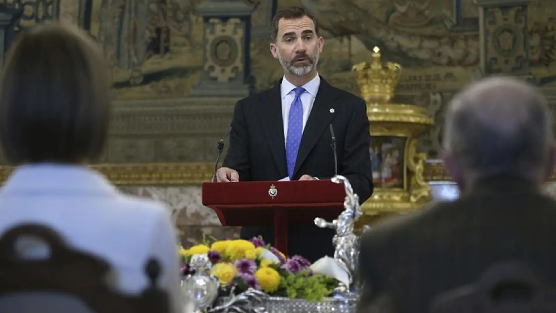 El rey Felipe VI, durante un discurso en el almuerzo con Juan Goytisolo El rey Felipe VI, durante un discurso en el almuerzo con Juan Goytisolo