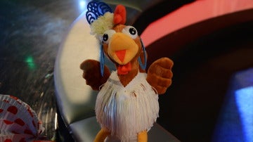 La gallina de Ahora Caigo en la feria de abril