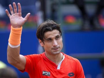 David Ferrer saluda en el torneo Conde de Godó