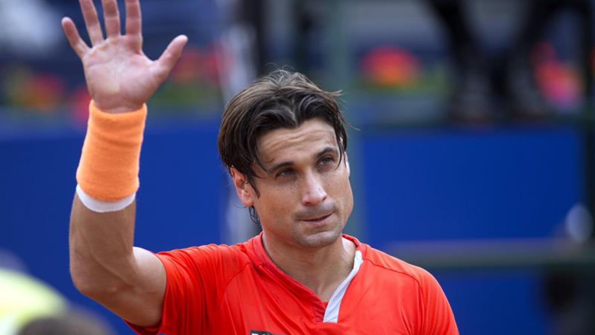 David Ferrer saluda en el torneo Conde de God&oacute;
