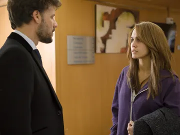 María y Juan se reencuentran María y Juan se reencuentran
