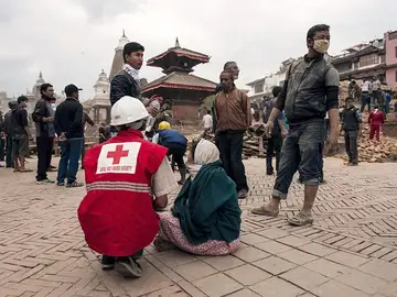 Gobiernos de todo el mundo envían ayuda humanitaria a Nepal Gobiernos de todo el mundo envían ayuda humanitaria a Nepal
