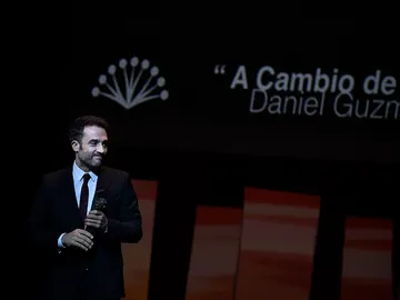 Daniel Guzmán recoge la Biznaga de Oro el Málaga Daniel Guzmán recoge la Biznaga de Oro el Málaga