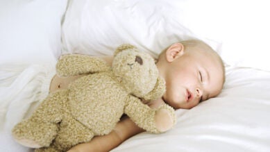 Crean un osito de peluche médico para poder auscultar a los niños enfermos