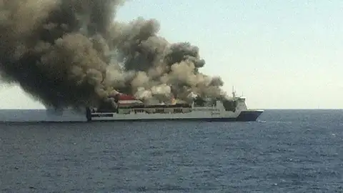 Ferry evacuado Ferry evacuado