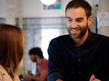 Iñaki se queda en Sevilla como cocinero y... por Carmen