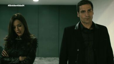Amparo interroga a Álex sobre Curro