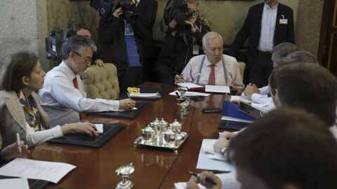 Jos&eacute; Manuel Garc&iacute;a Margallo, durante la videoconferencia con la India