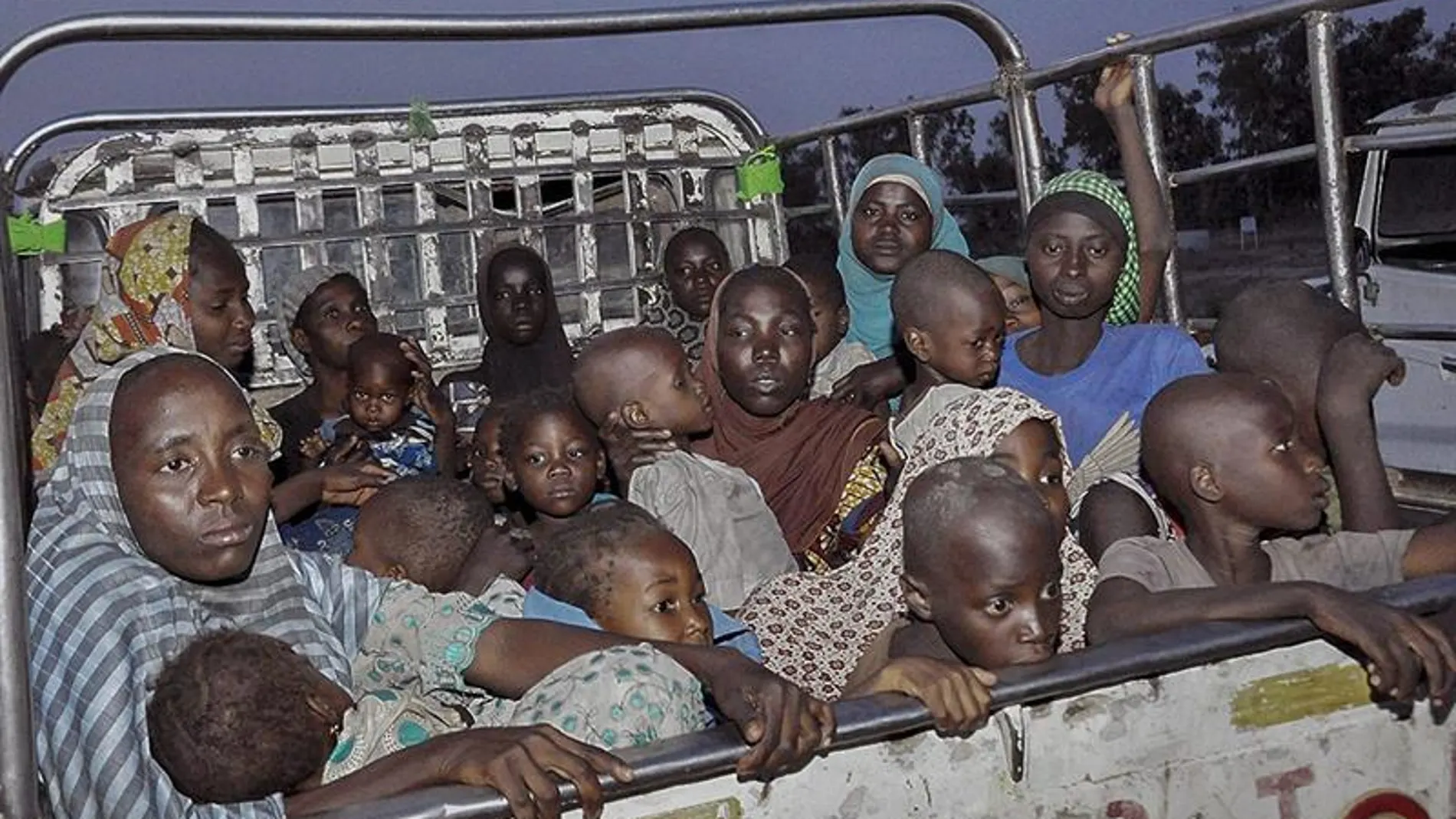 Mujeres y niñas liberadas de Boko Haram Mujeres y niñas liberadas de Boko Haram