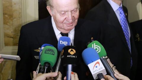  El rey Juan Carlos recuerda a Jes&uacute;s Hermida