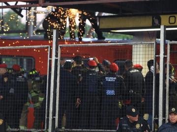 Al menos diez heridos al chocar dos trenes en el Metro de Ciudad de México Al menos diez heridos al chocar dos trenes en el Metro de Ciudad de México