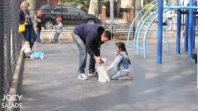 Un experimento muestra lo sencillo que es que los niños se vayan con un desconocido