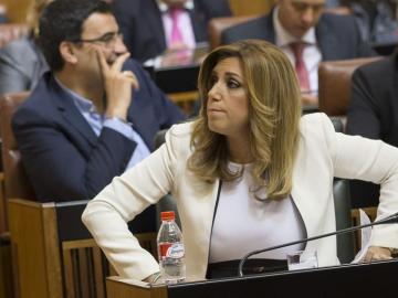 Susana Díaz no logra la investidura en primera votación al obtener sólo el apoyo del PSOE Susana Díaz no logra la investidura en primera votación al obtener sólo el apoyo del PSOE
