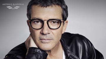 Antonio Banderas diseña su primera colección de gafas