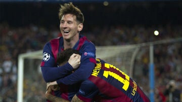 Messi ceelbra con Neymar su gol ante el Bayern