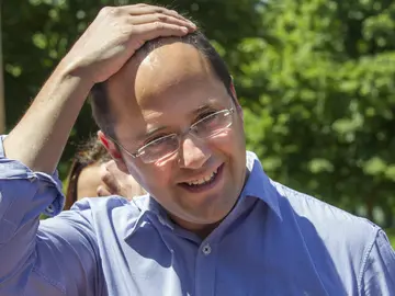 César Luena: "Rajoy representa la mentira, la corrupción y la desigualdad" César Luena: "Rajoy representa la mentira, la corrupción y la desigualdad"