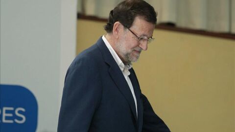 Mariano Rajoy tras suspender el m&iacute;tin de Canarias