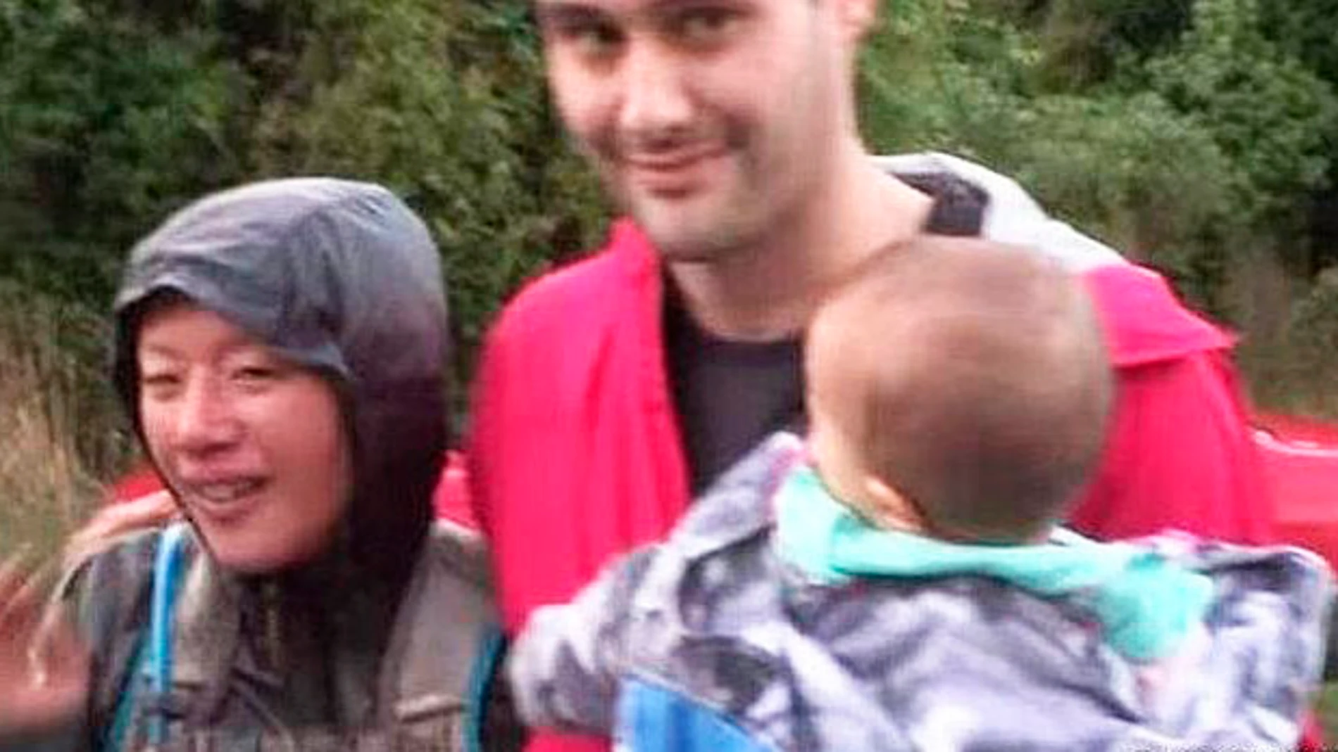 Susan O'Brien junto a su marido y su hijo. Susan O'Brien junto a su marido y su hijo.