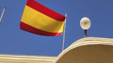 Bandera española en un ayuntamiento