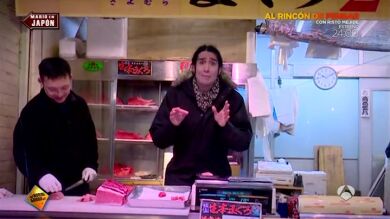 Mario Vaquerizo vende pescado en Japón