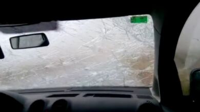 Una tremenda granizada provoca rotura de lunas de coche en Murcia