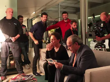 Tito Valverde y Lydia Bosch filma una escena de Sin Identidad Tito Valverde y Lydia Bosch filma una escena de Sin Identidad