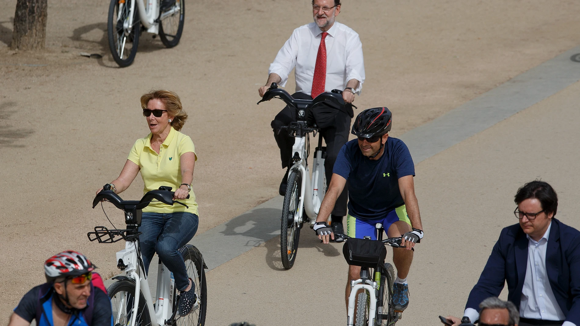 El paseo en bici y el chotis entre los momentos más anecdóticos de la campaña electoral.