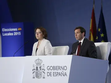 El Gobierno destaca la "absoluta normalidad" en la apertura de los colegios electorales El Gobierno destaca la "absoluta normalidad" en la apertura de los colegios electorales