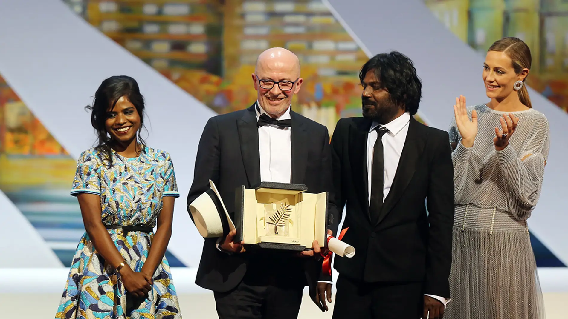 Jacques Audiard con la Palma de Oro