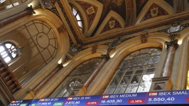 El IBEX pierde el 2 % por el miedo a Grecia y la tensión política en España