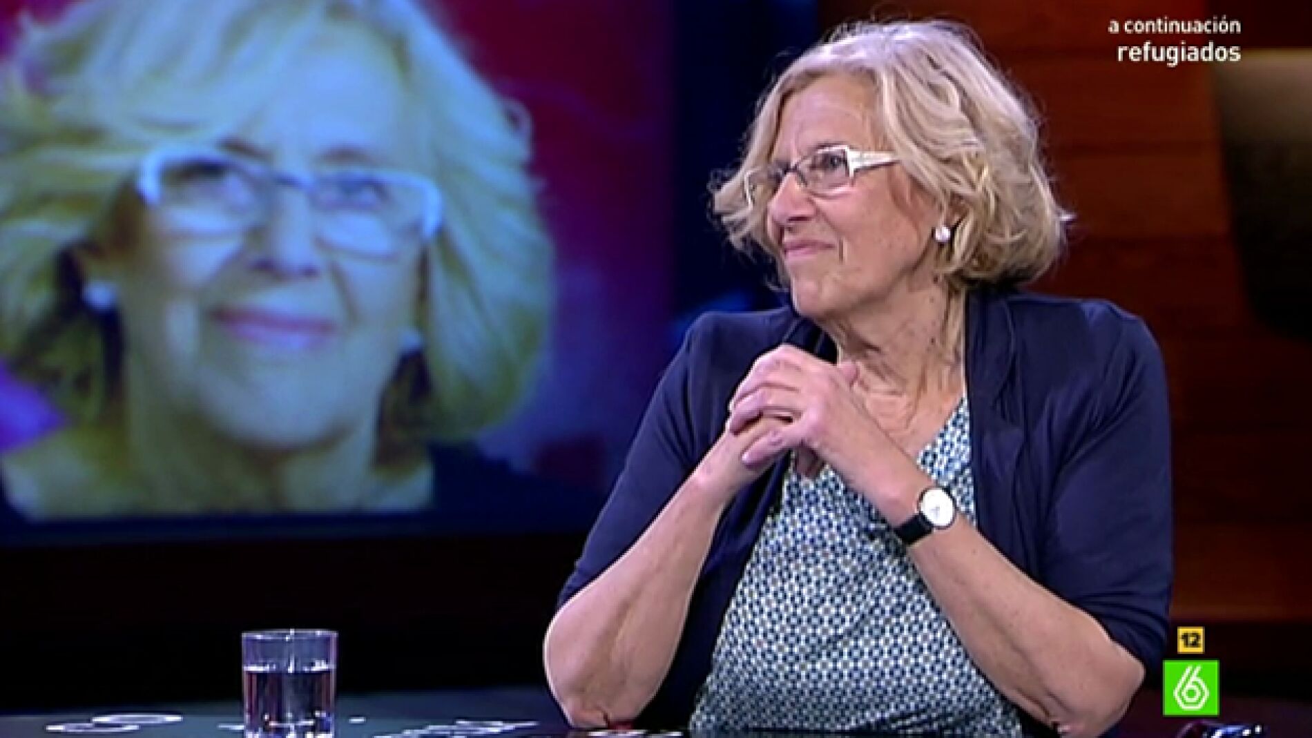 Manuela Carmena visita el plató de ‘El Intermedio’ 