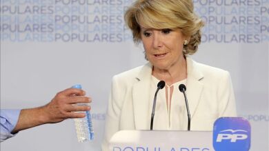 El PSOE dice que Aguirre ha insinuado a Carmona que le apoyaría para ser alcalde de Madrid