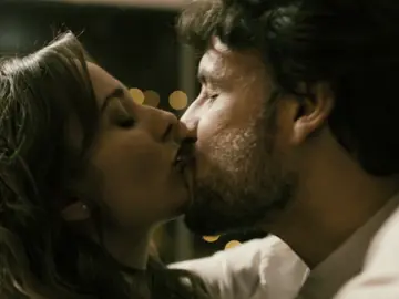 Helena y Juan se reconcilian Helena y Juan se reconcilian